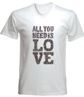 remera estampada all you need is love beatles
